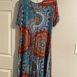 Cool, comfy knee-length dress with pockets